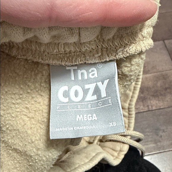 Aritzia cozy fleece mega sweatpants olive beige size xs euc - Picture 4 of 4